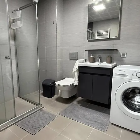 Daire Penthouse Views-free Pool &