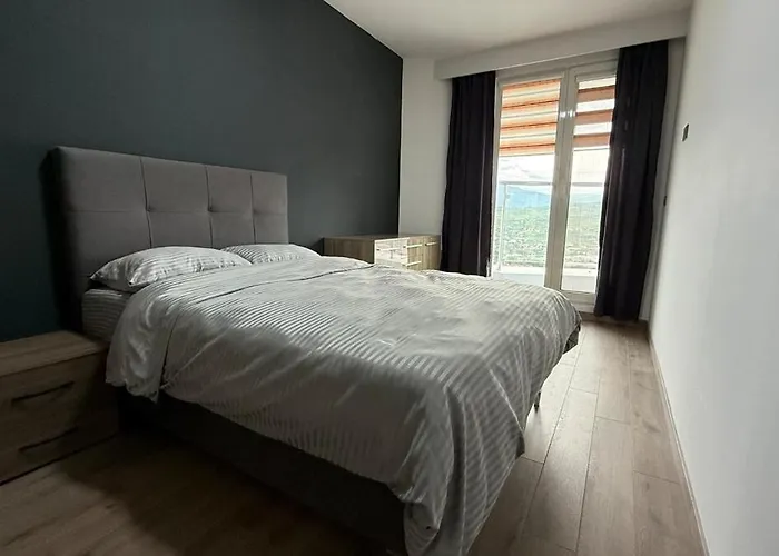 Penthouse Views-free Pool & Skopje