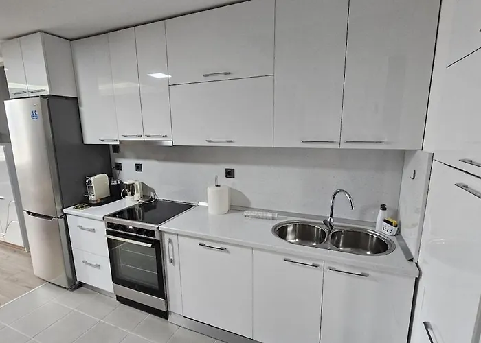 Penthouse Views-free Pool & Skopje