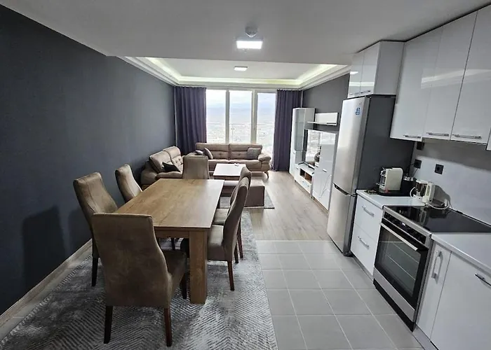 Penthouse Views-free Pool &